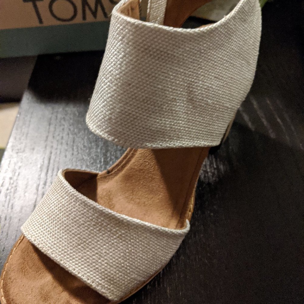 Toms Sandals Size 6 (Majorca Cutout) - Picture 2 of 5